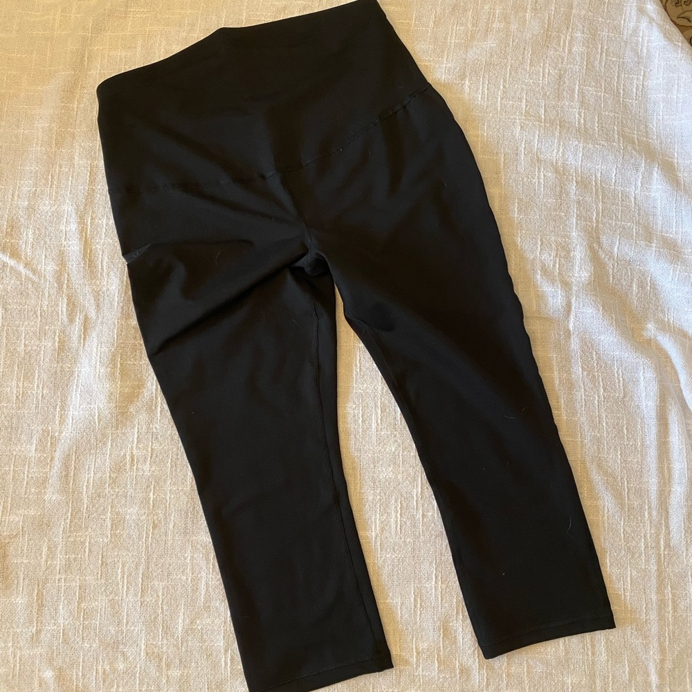 Old Navy Active Maternity Leggings Size M